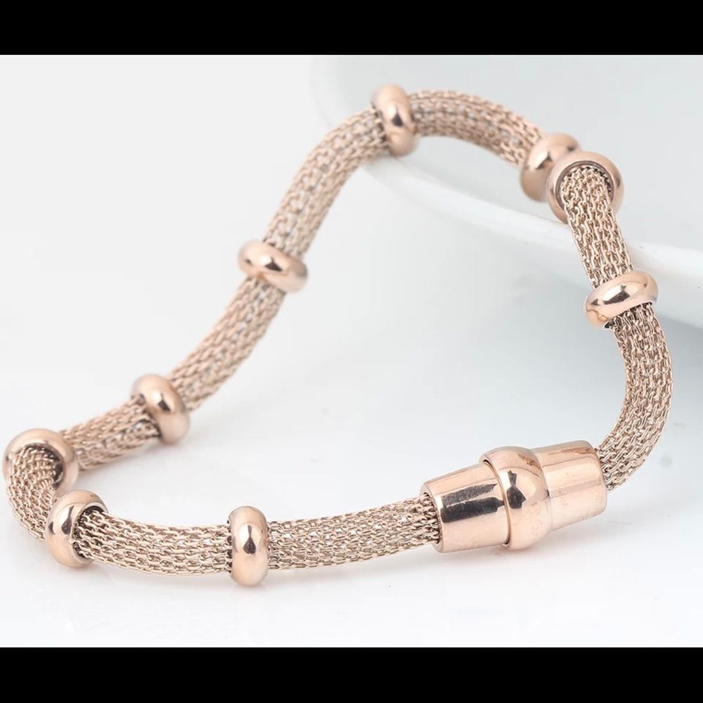 STAINLESS STEEL CABLE MESH BRACELET IN ROSE GOLD